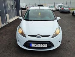 Vit Begagnad 2009 Ford Fiesta Trend Halvkombi | 35 000 kr (Marknadspris)