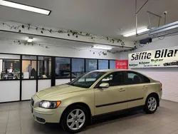 Ljusgrön Begagnad 2003 Volvo S40 Sedan | 59 900 kr (Dyr)