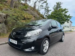 Svart Begagnad 2012 Toyota Yaris Halvkombi | 84 900 kr (Dyr)