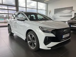 Glaciärvit metallic Begagnad 2022 Audi Q4 e-tron Proline SUV | 334 900 kr (Marknadspris)