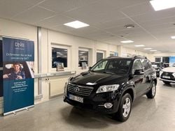 Svart Begagnad 2011 Toyota RAV4 SUV | 124 900 kr (Lite dyr)