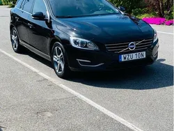 Svart Begagnad 2016 Volvo V60 Momentum Kombi | 135 000 kr (Bra pris)