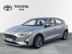 Grå Begagnad 2018 Ford Focus Titanium Halvkombi | 139 000 kr (Bra pris)