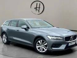 Grå Begagnad 2021 Volvo V60 SE Kombi | 245 000 kr (Marknadspris)