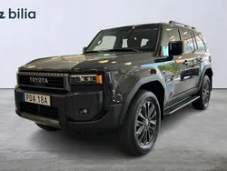 Grå Begagnad 2024 Toyota Land Cruiser Executive SUV | 1 099 900 kr