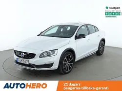 Vit Begagnad 2016 Volvo S60 CC Summum Sedan | 231 000 kr