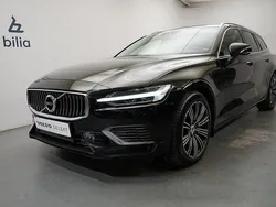 Svart Begagnad 2022 Volvo V60 Kombi | 344 900 kr (Bra pris)