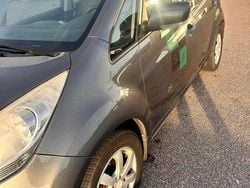 Grå Begagnad 2011 Kia Venga Comfort Halvkombi | 43 000 kr (Marknadspris)