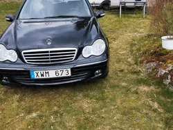 Svart Begagnad 2006 Mercedes C180 Avantgarde Kombi | 20 000 kr (Marknadspris)
