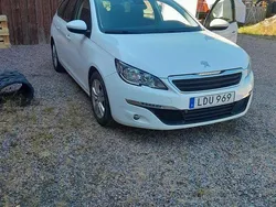 Vit Begagnad 2015 Peugeot 308 Active Kombi | 97 500 kr (Marknadspris)