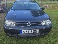 Svart Begagnad 2002 VW Golf IV Highline Halvkombi | 25 000 kr (Lite dyr)