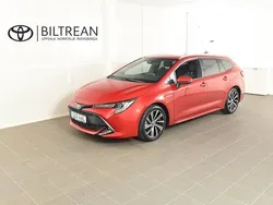 Röd Begagnad 2020 Toyota Corolla Style Kombi | 249 900 kr (Marknadspris)