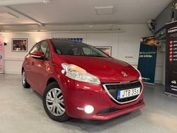 Mörkröd Begagnad 2015 Peugeot 208 Halvkombi | 59 900 kr (Dyr)