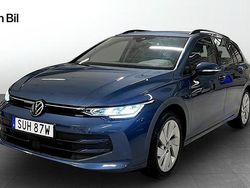 Anemone blue metallic Begagnad 2024 VW Golf VIII Life Kombi | 309 900 kr (Marknadspris)