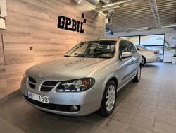 Silver Begagnad 2004 Nissan Almera Halvkombi | 34 900 kr (Marknadspris)