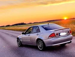 Silver Begagnad 2002 Lexus IS300 Sedan | 70 000 kr