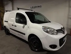 Vit Begagnad 2017 Renault Kangoo Minibuss | 89 900 kr (Marknadspris)