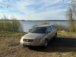 Brun Begagnad 2001 VW Passat Kombi | 10 000 kr (Superpris)