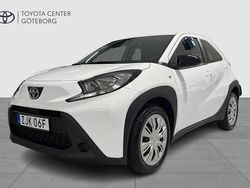 Vit Begagnad 2023 Toyota Aygo X Play SUV | 179 900 kr