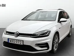 Vit Begagnad 2019 VW Golf VII R-line Sedan | 209 900 kr (Marknadspris)