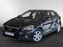 Svart Begagnad 2017 Volvo V40 CC Business Edition Kombi | 154 400 kr (Bra pris)