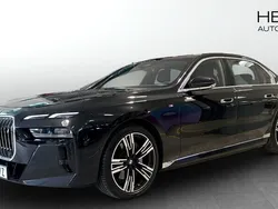 Svart (black) Begagnad 2024 BMW i7 M Sport Sedan | 879 900 kr