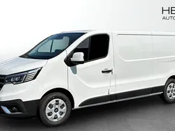 Mörkgrå Ny 2025 Renault Trafic Van | 411 800 kr