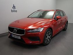 Röd Begagnad 2022 Volvo V60 Core Kombi | 319 500 kr (Marknadspris)