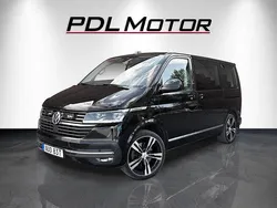 Svart Begagnad 2020 VW Multivan Highline Minibuss | 599 000 kr (Dyr)