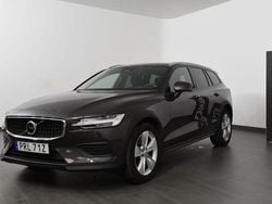 Grå Begagnad 2024 Volvo V60 CC Core Kombi | 419 800 kr (Bra pris)