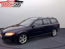 Mörkblå Begagnad 2008 Volvo V70 Kinetic Kombi | 44 900 kr (Marknadspris)
