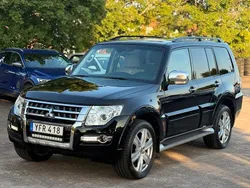 Svart Begagnad 2016 Mitsubishi Pajero SUV | 249 500 kr (Bra pris)