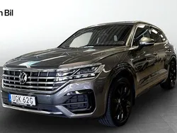 Grå Begagnad 2023 VW Touareg R-line SUV | 579 000 kr (Superpris)