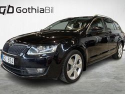 Svart Begagnad 2013 Skoda Octavia Business Line Kombi | 99 900 kr (Marknadspris)