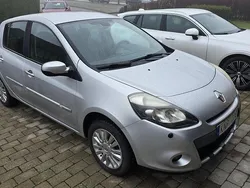 Silver Begagnad 2010 Renault Clio R.S. Halvkombi | 44 900 kr (Marknadspris)