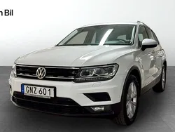 Vit Begagnad 2018 VW Tiguan Comfortline SUV | 214 900 kr (Bra pris)
