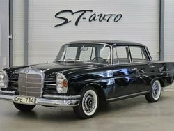 Svart Begagnad 1963 Mercedes 220 Sedan | 299 900 kr