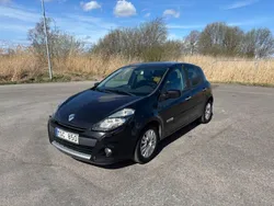 Svart Begagnad 2011 Renault Clio IV Halvkombi | 39 900 kr (Marknadspris)
