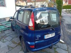 Blå Begagnad 2005 Toyota Yaris Verso Minibuss | 2 900 kr
