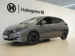 Grå Begagnad 2022 Nissan Leaf Tekna Halvkombi | 174 800 kr (Marknadspris)