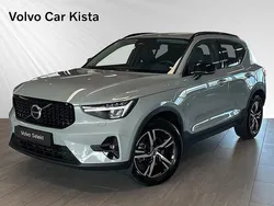 Grå Begagnad 2024 Volvo XC40 Plus SUV | 429 900 kr (Dyr)
