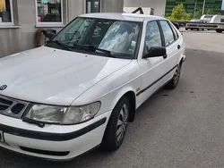 Vit Begagnad 1998 Saab 9-3 Halvkombi | 24 900 kr (Marknadspris)