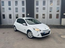 Vit Begagnad 2012 Renault Clio R.S. Halvkombi | 39 999 kr (Marknadspris)