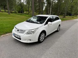 Vit Begagnad 2009 Toyota Avensis Multidrive S Kombi | 58 000 kr (Marknadspris)