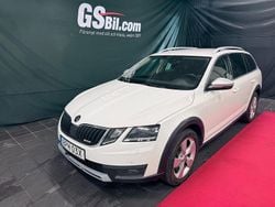Vit Begagnad 2019 Skoda Octavia Scout Kombi | 279 900 kr (Dyr)