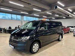 Svart Begagnad 2024 VW Transporter Van | 599 900 kr