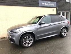 Grå Begagnad 2018 BMW X5 iPerformance SUV | 345 000 kr (Marknadspris)