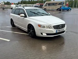 Vit Begagnad 2014 Volvo V70 Kinetic Kombi | 85 000 kr (Bra pris)