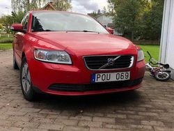 Röd Begagnad 2009 Volvo S40 Sedan | 32 000 kr (Marknadspris)