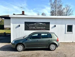Grön Begagnad 2004 VW Golf IV Trendline Halvkombi | 24 500 kr (Marknadspris)